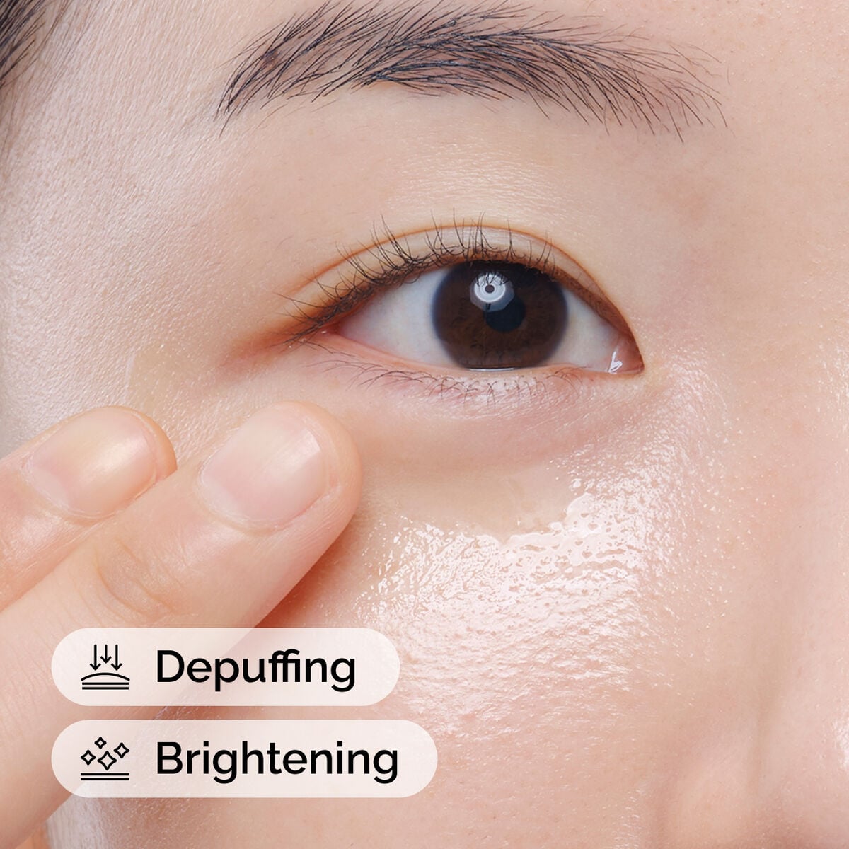 caffeine-solution-5-egcg-eye-serum-o8 ord-caffeine-solution-egcg-model-application-with-benefits.jpg